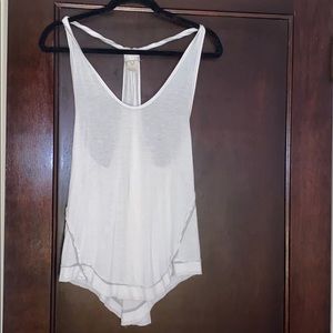 ✨FP LOOSE WHITE TANK✨